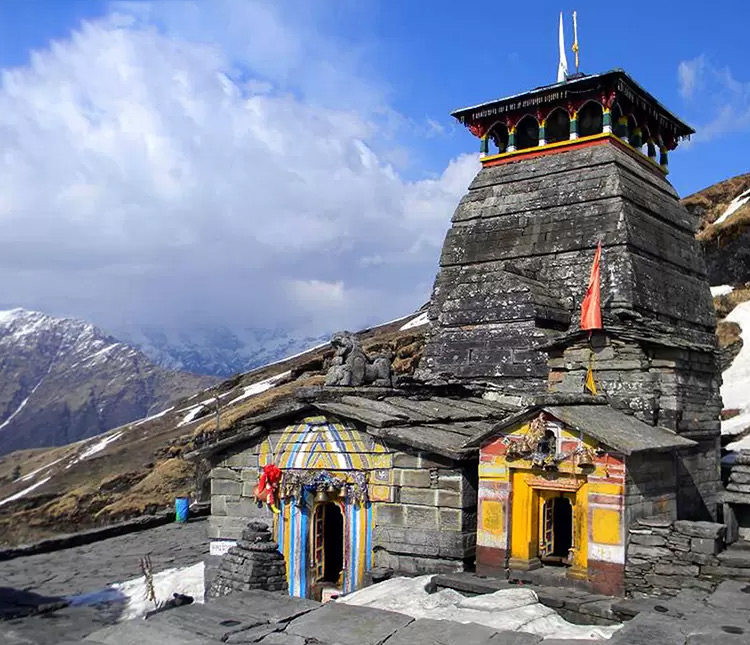 Chopta Tungnath snowfall travel guide Uttarakhand